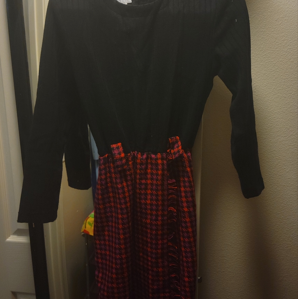 Vintage 1970s red/pink/black schoolgirl plaid & knit dress. Rare! SZ vintage 6